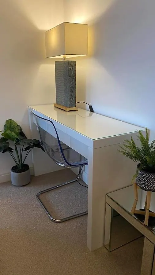 Chester City Centre Waterfront Apartment