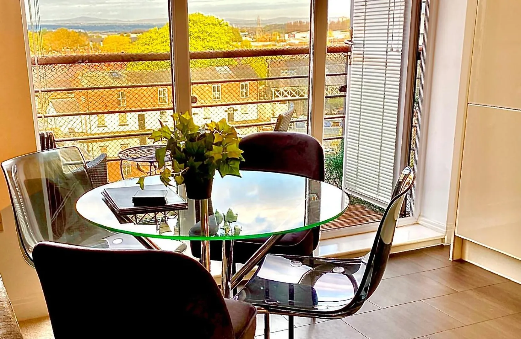 Chester City Centre Waterfront Apartment