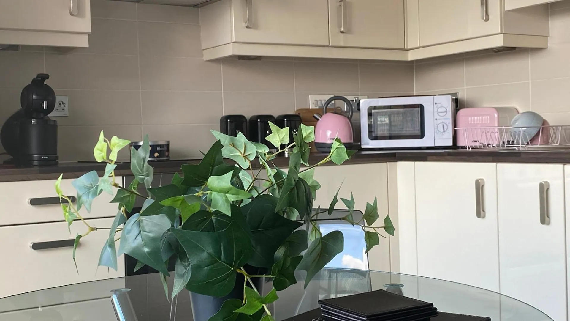 Chester City Centre Waterfront Apartment